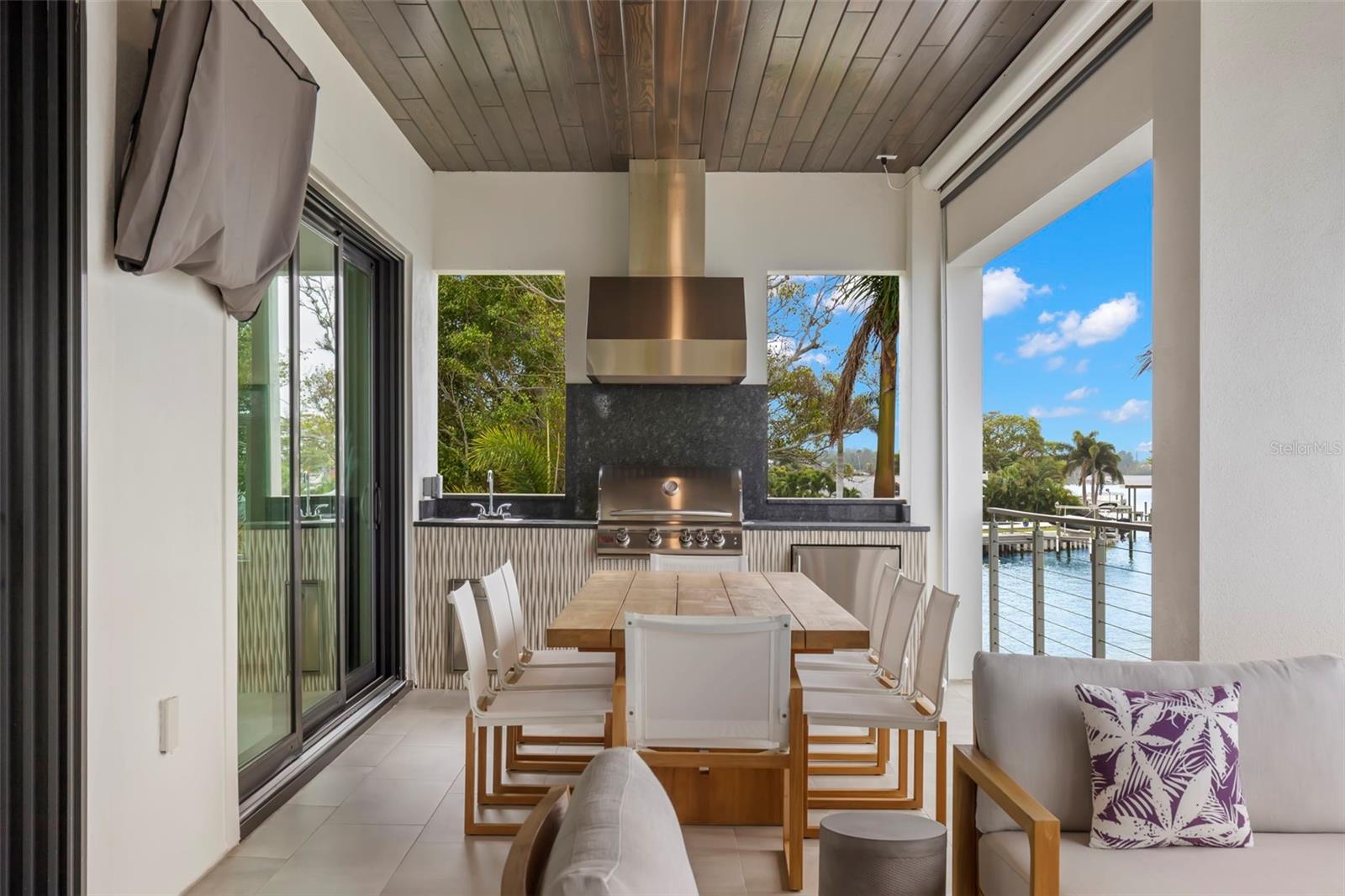 4598 Harbor Hills Dr — photo