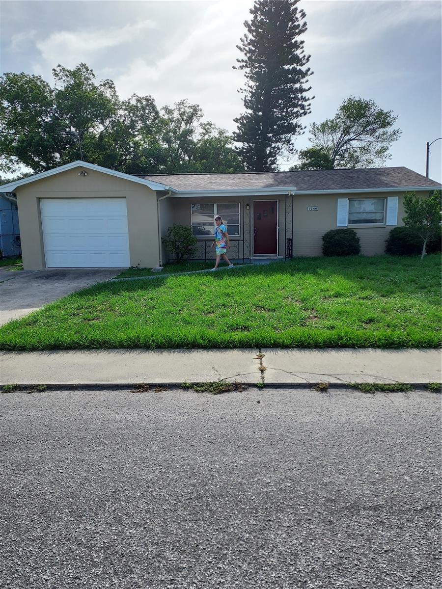 1240 Chelsea Ln — photo