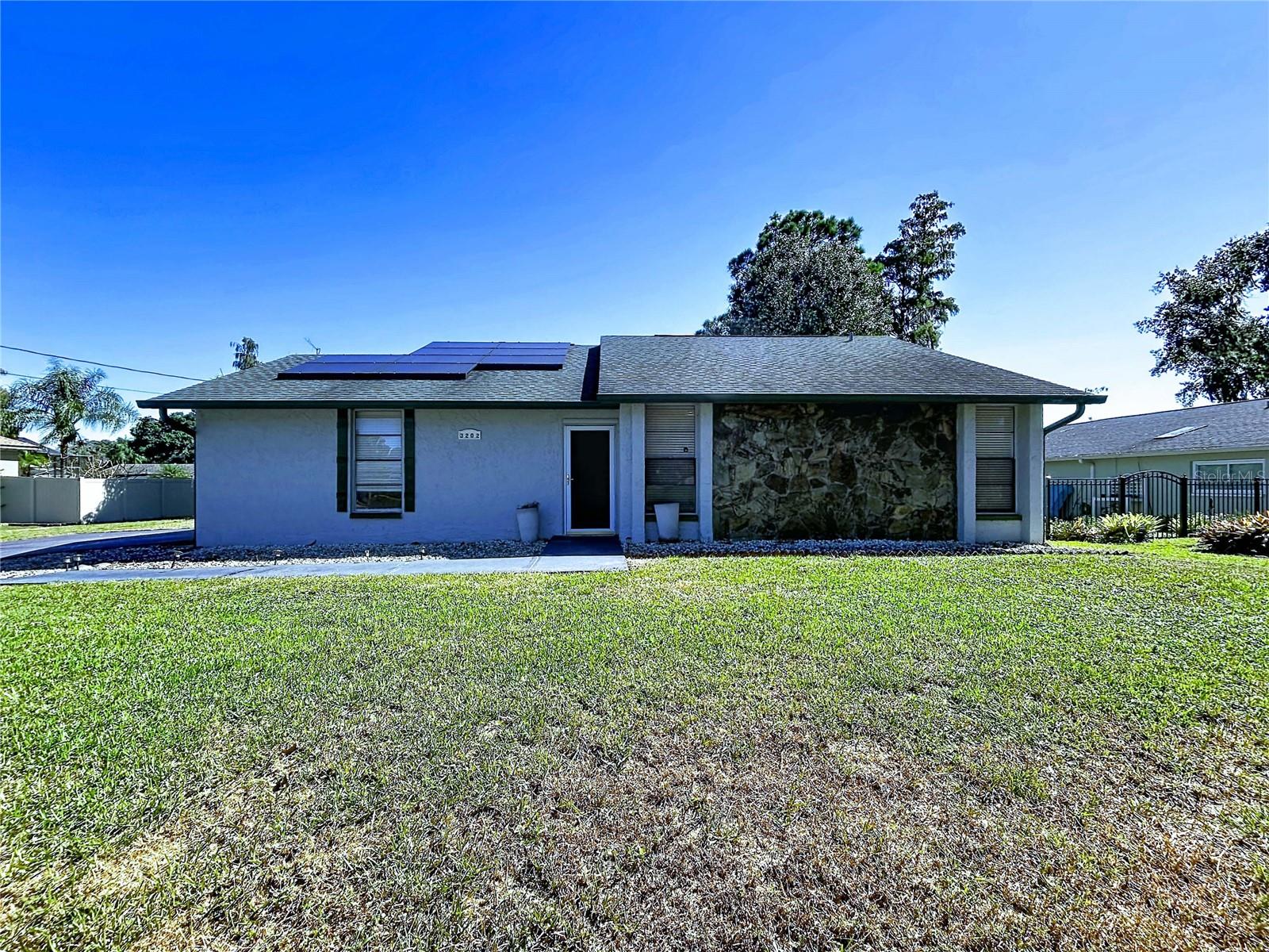 3202 Pine Shadow Dr — photo