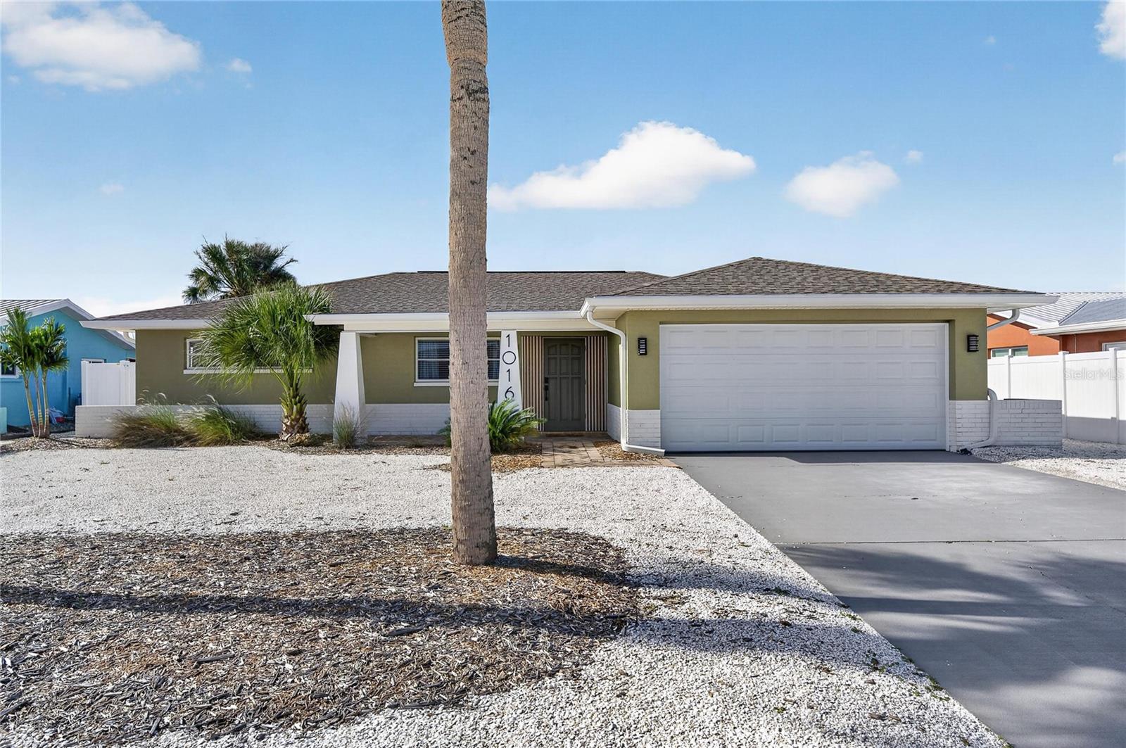 1016 Silver Palm Way — photo