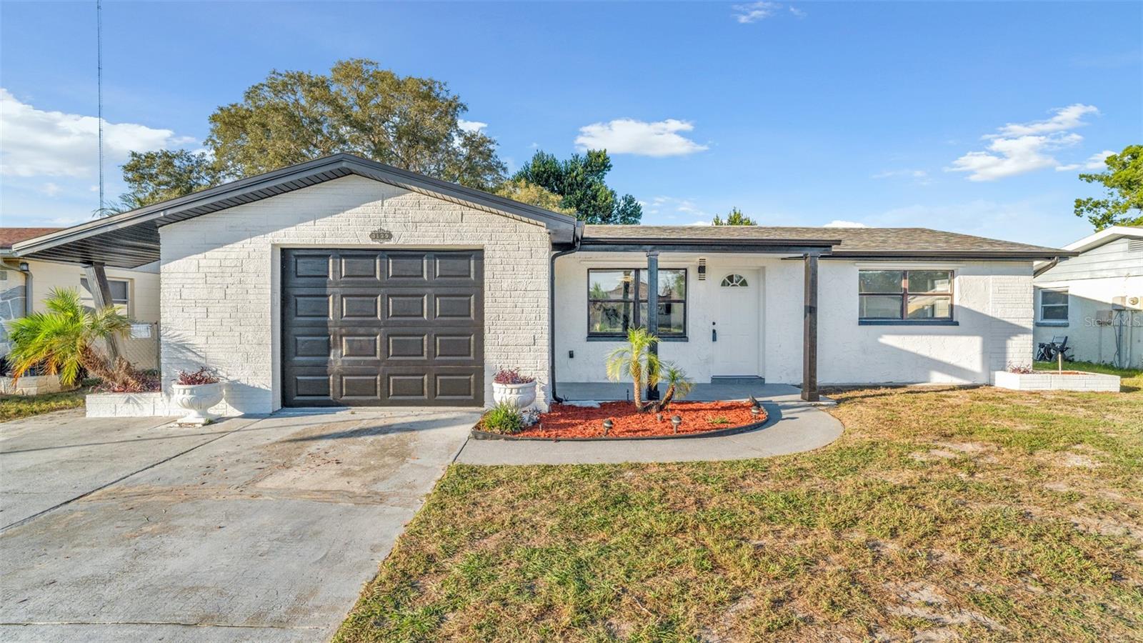 3129 Holiday Lake Dr — photo