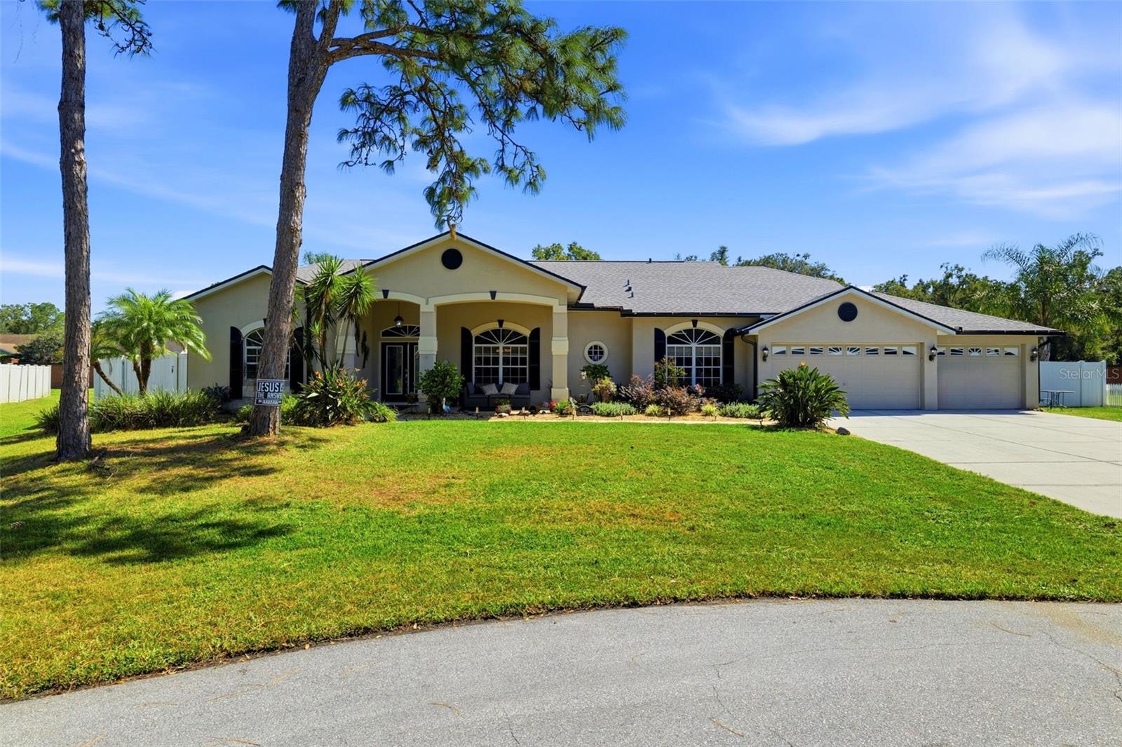 10124 Maybrook Ct — photo