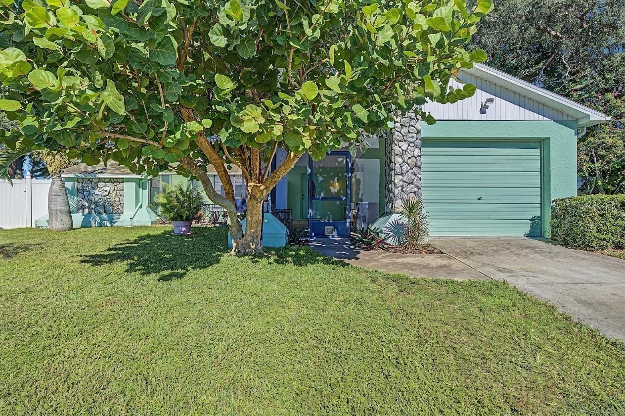 2437 Fieldcrest Ct — photo