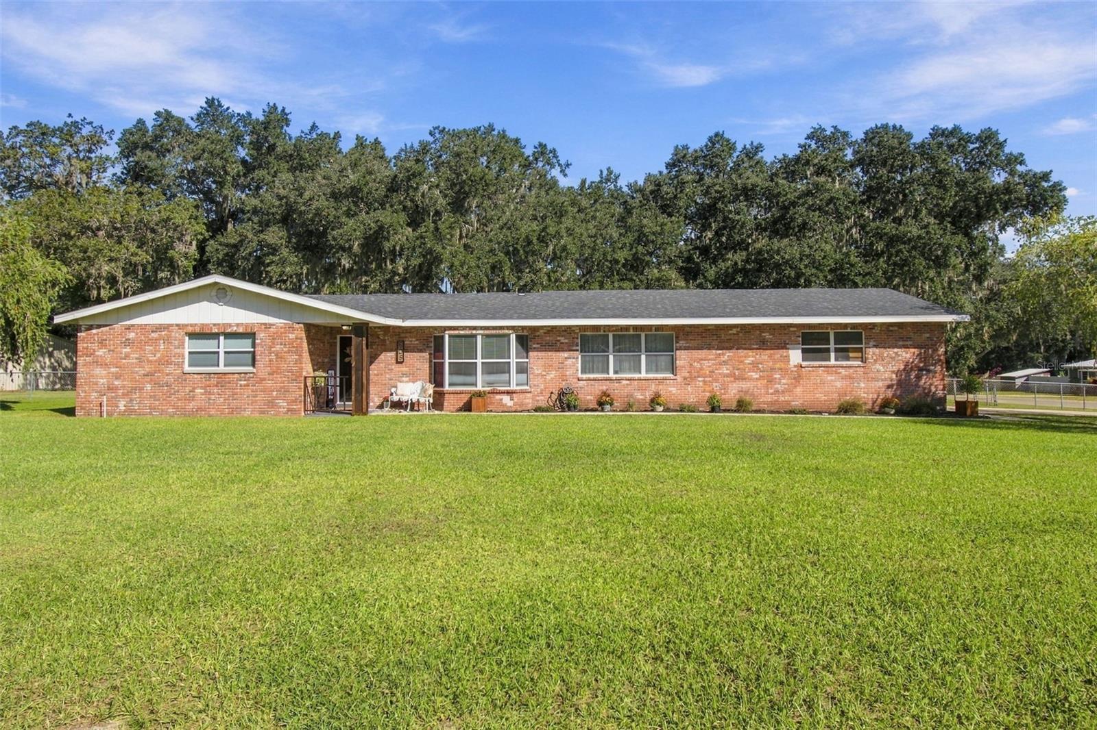 605 W Dees Rd — photo