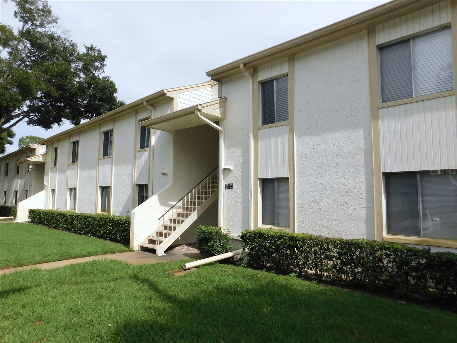 105 Palmetto Ct — photo