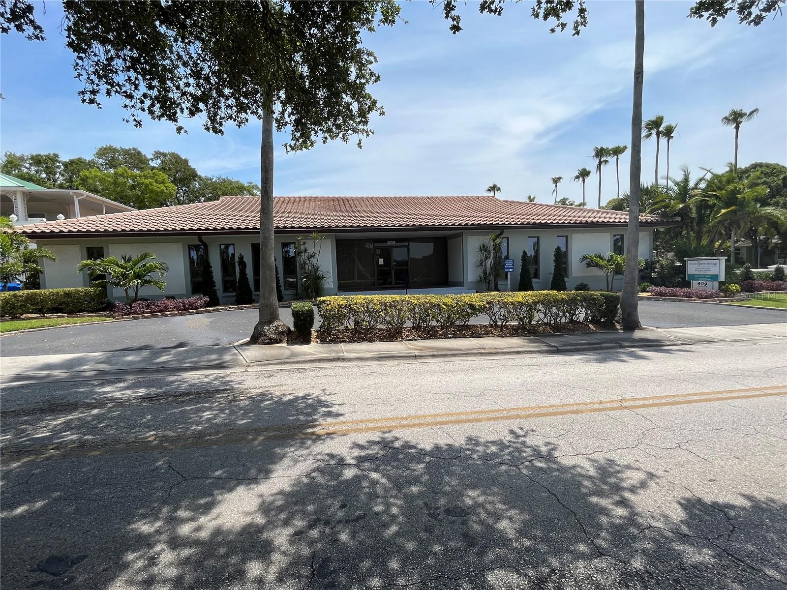 609 Indian Rocks Rd — photo