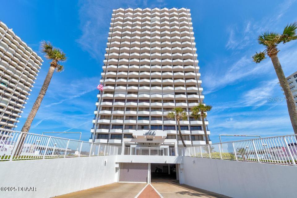 2828 N Atlantic Ave #303 — photo