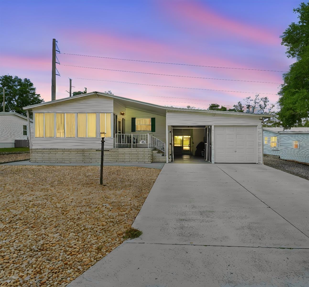 30 Florence Blvd — photo