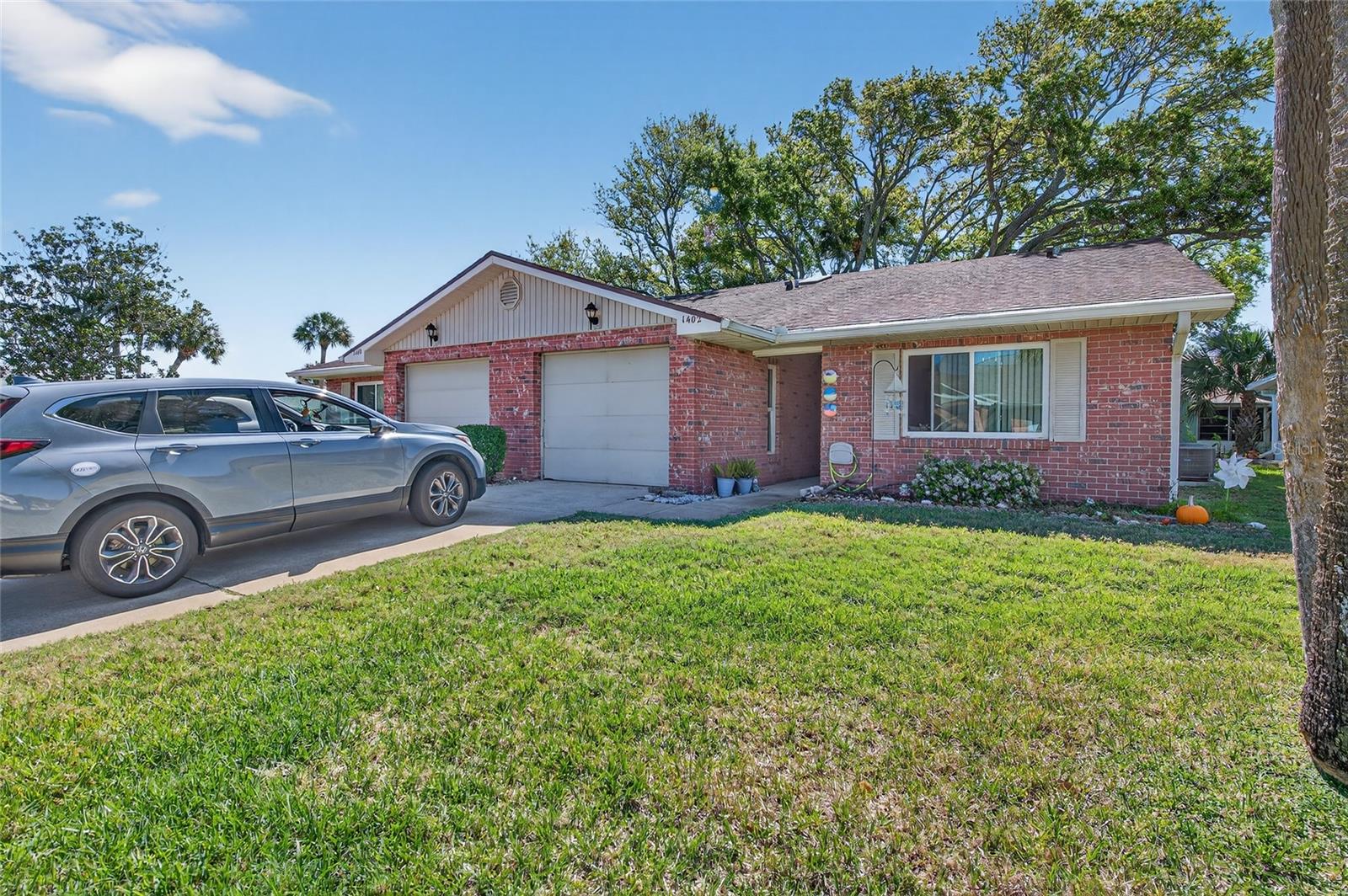 1402 Portobello Dr — photo