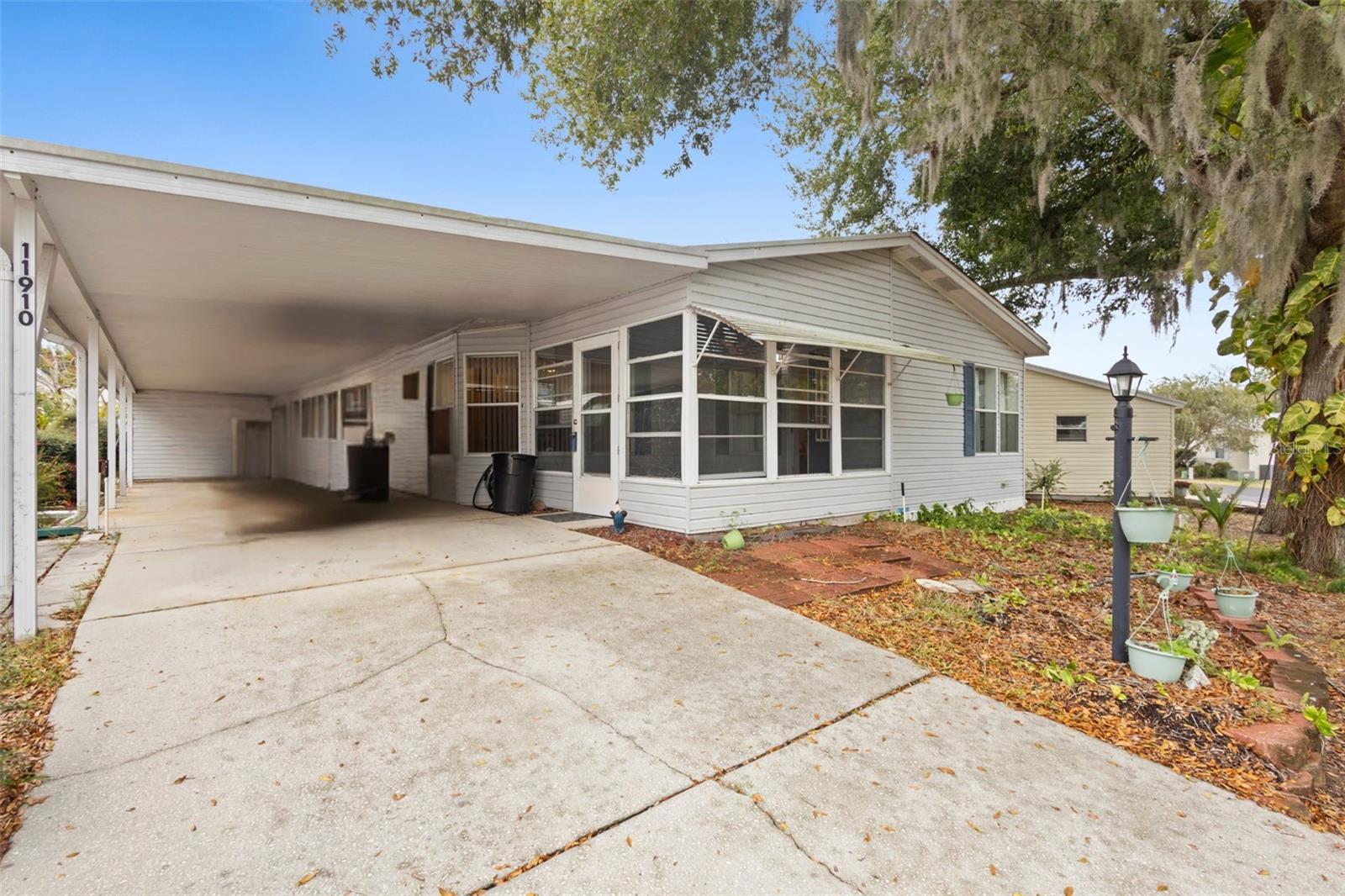 11910 Salina Way #11910 — photo