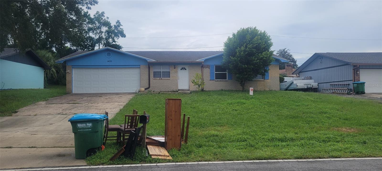 1425 NE Old Mill Dr — photo