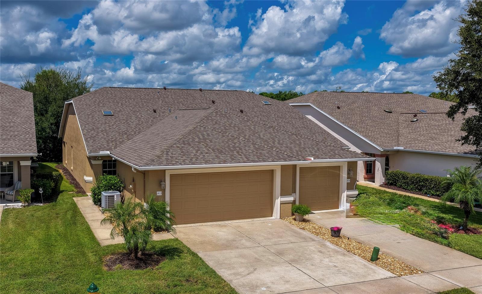 1413 Coconut Palm Cir — photo