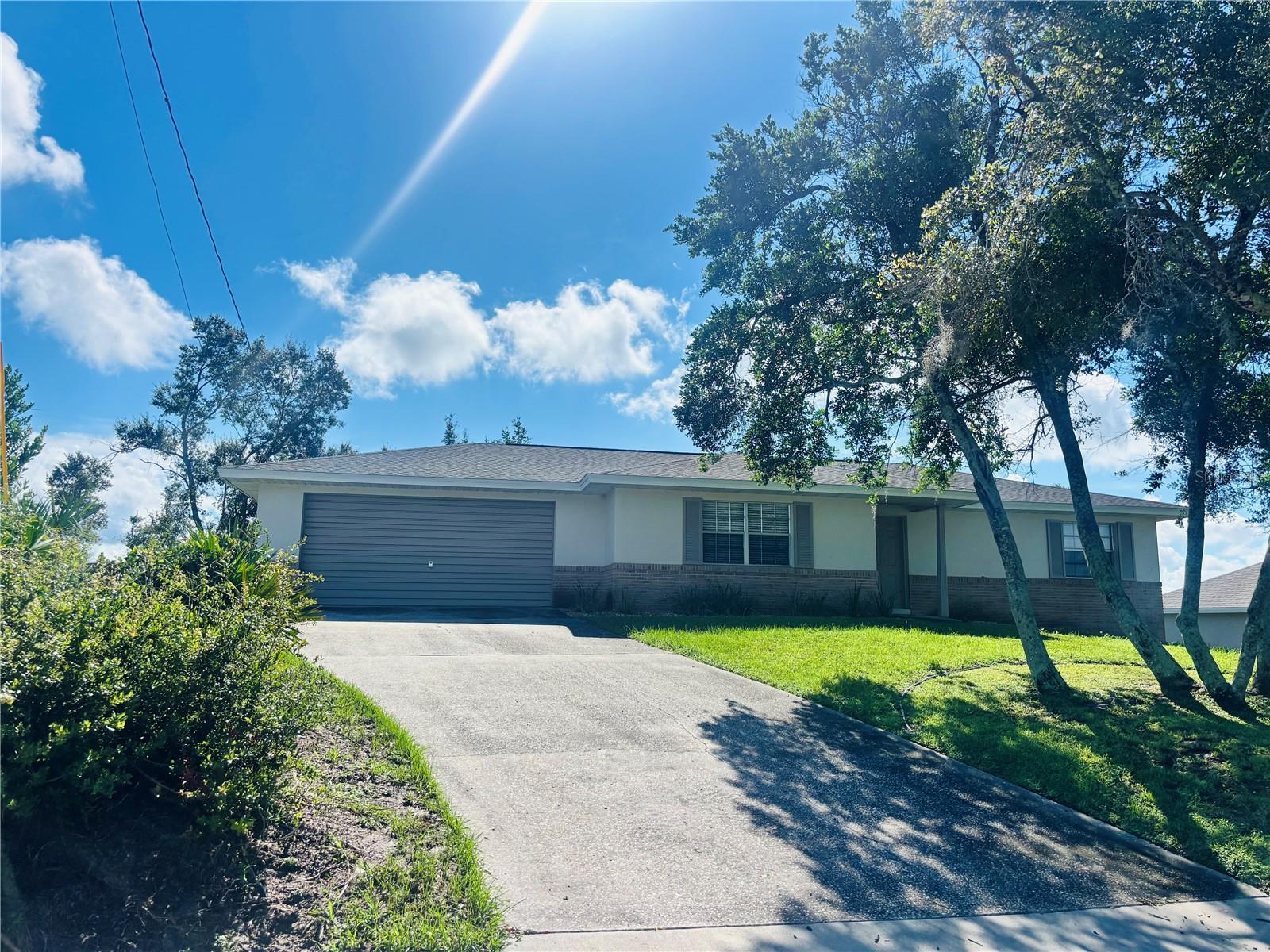2139 E Old Mill Dr — photo