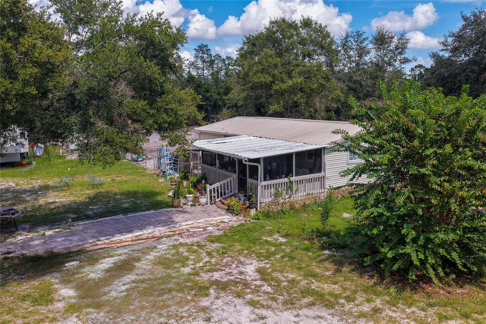 41330 Ford Rd — photo
