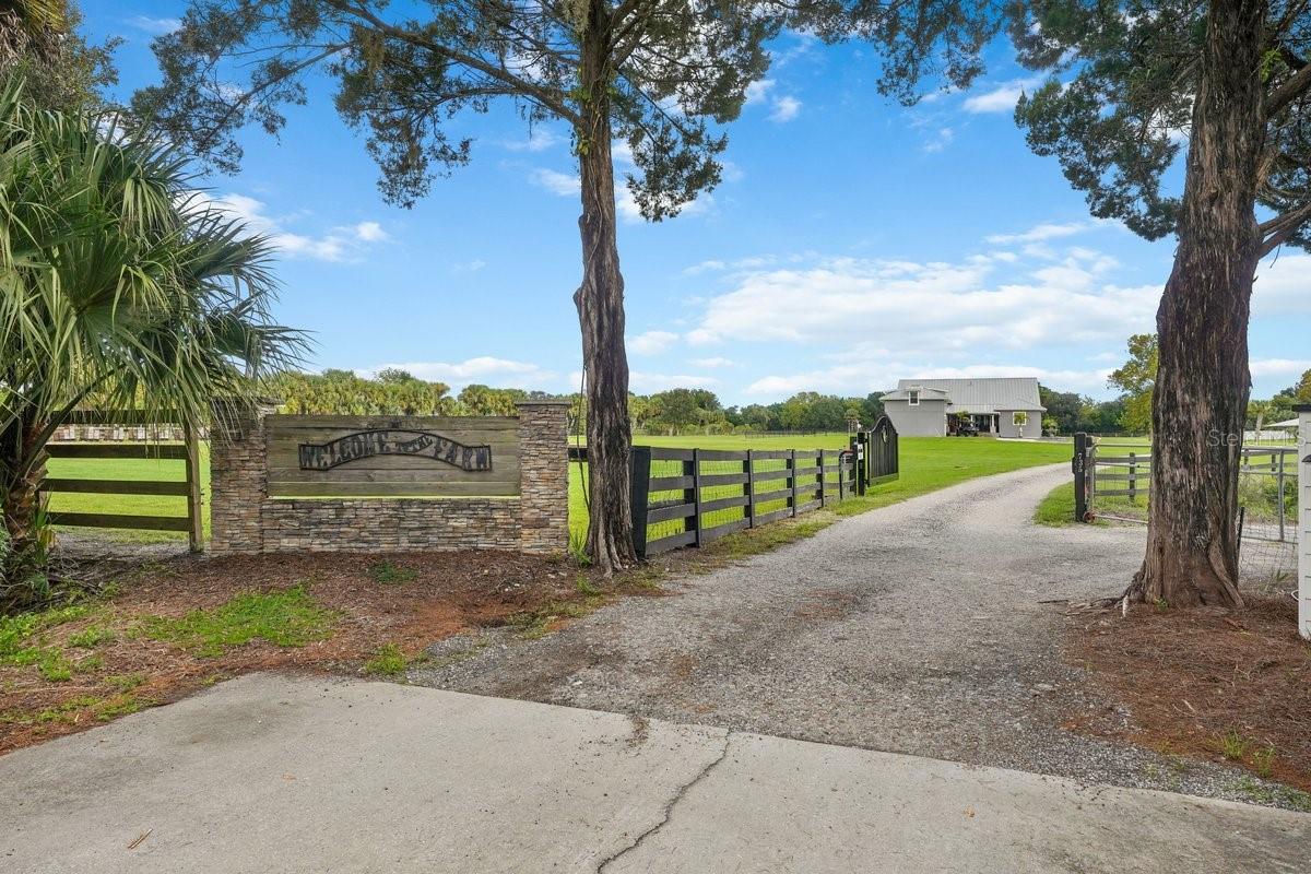 743 Williams Rd — photo