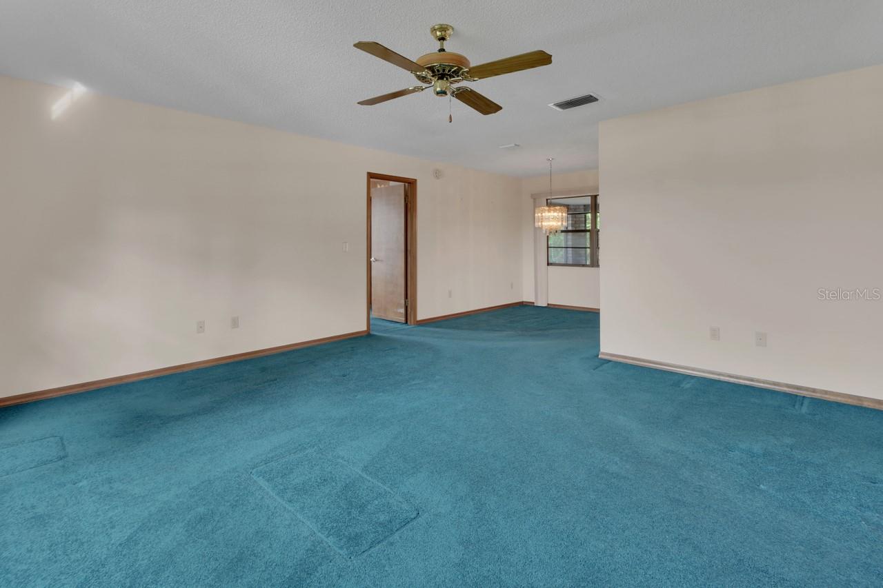 135 E Iris Drive, Orange City, FL 32763 — photo 2