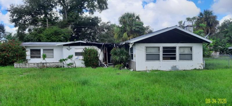 5819 Howard Ln — photo