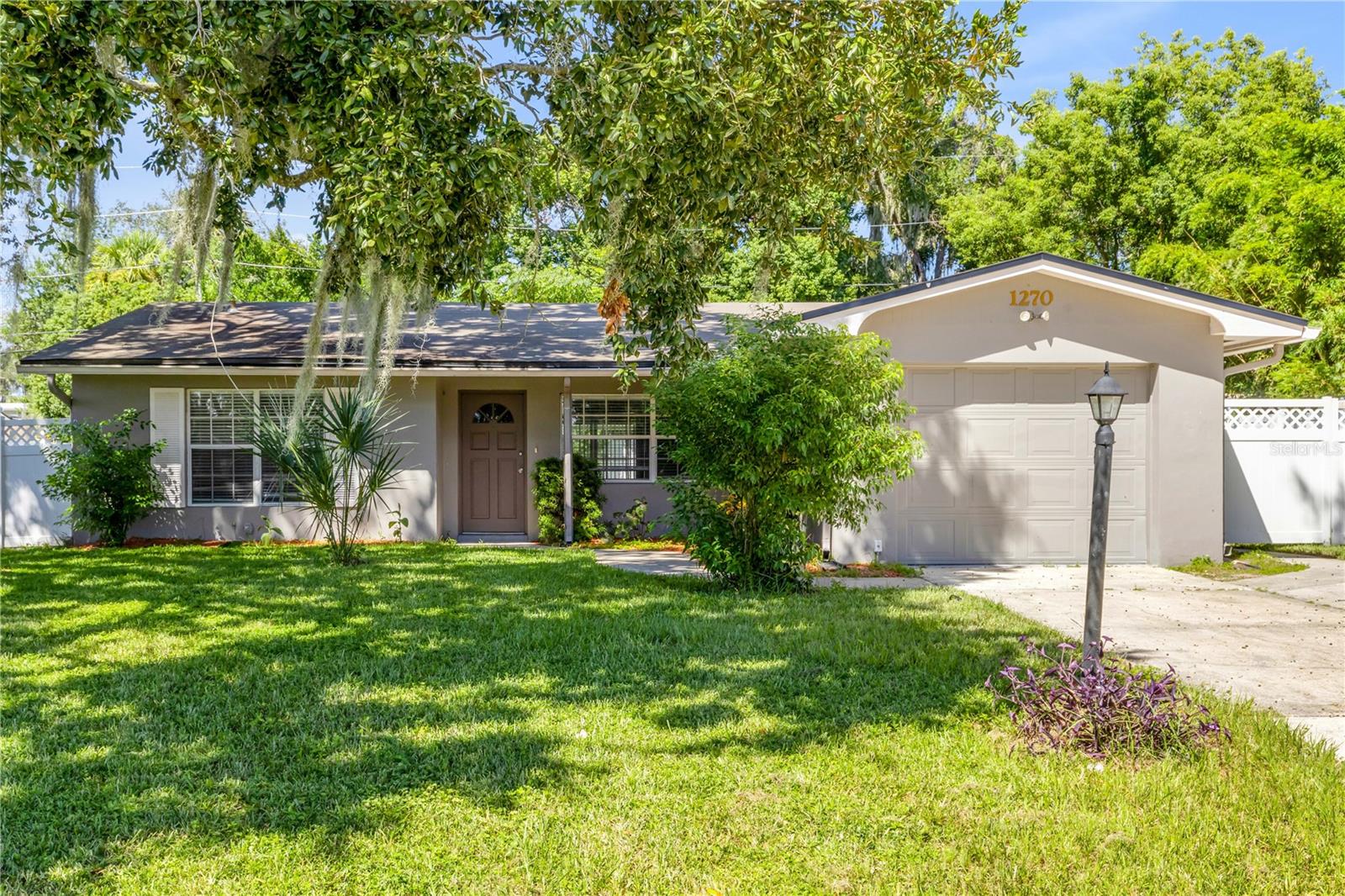 1270 E Fowler Dr — photo
