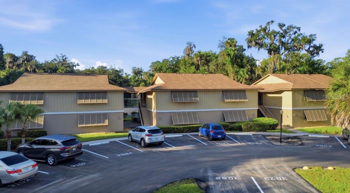 130 Jasmine Woods Ct #8D — photo