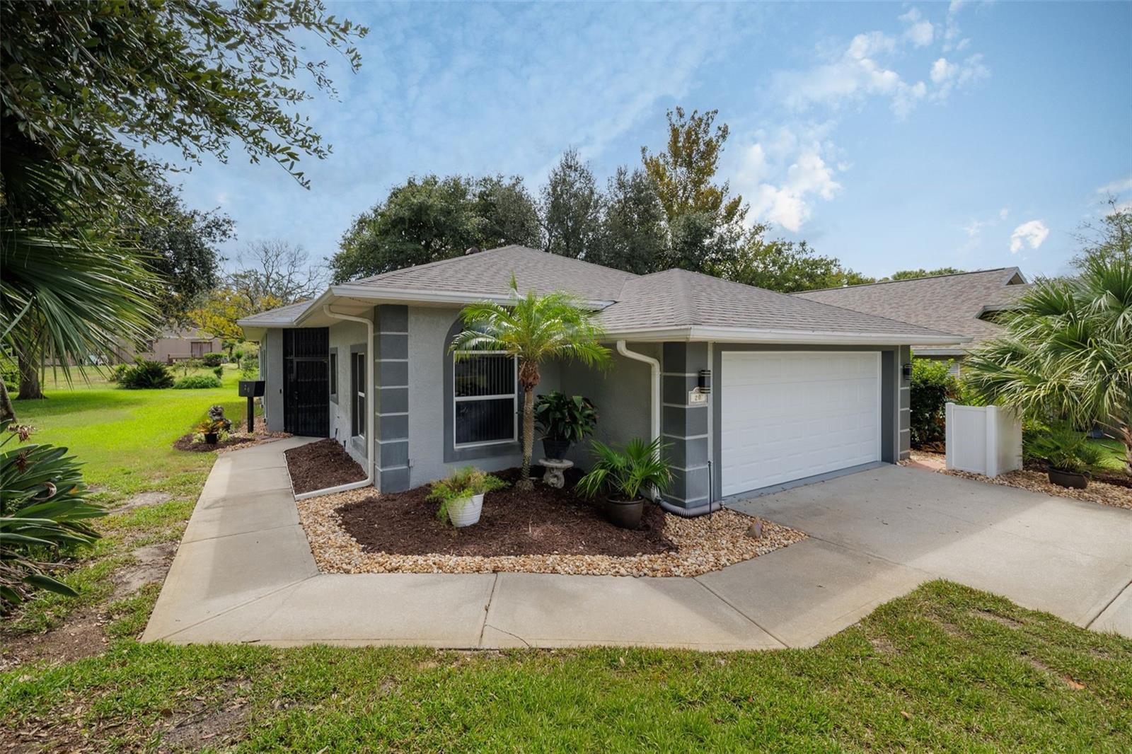 20 Walden — photo