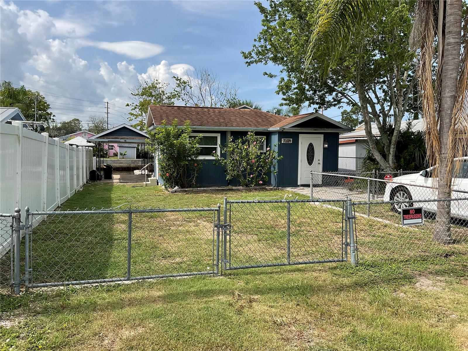 7104 Fair Ln — photo