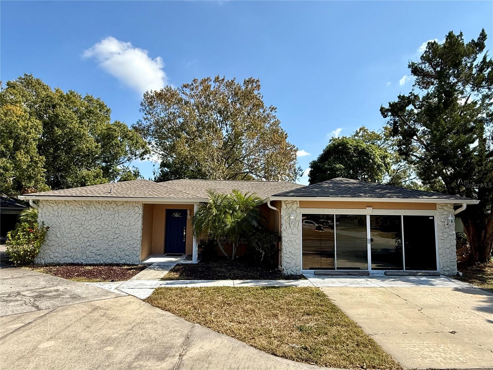 9330 Regency Park Blvd — photo