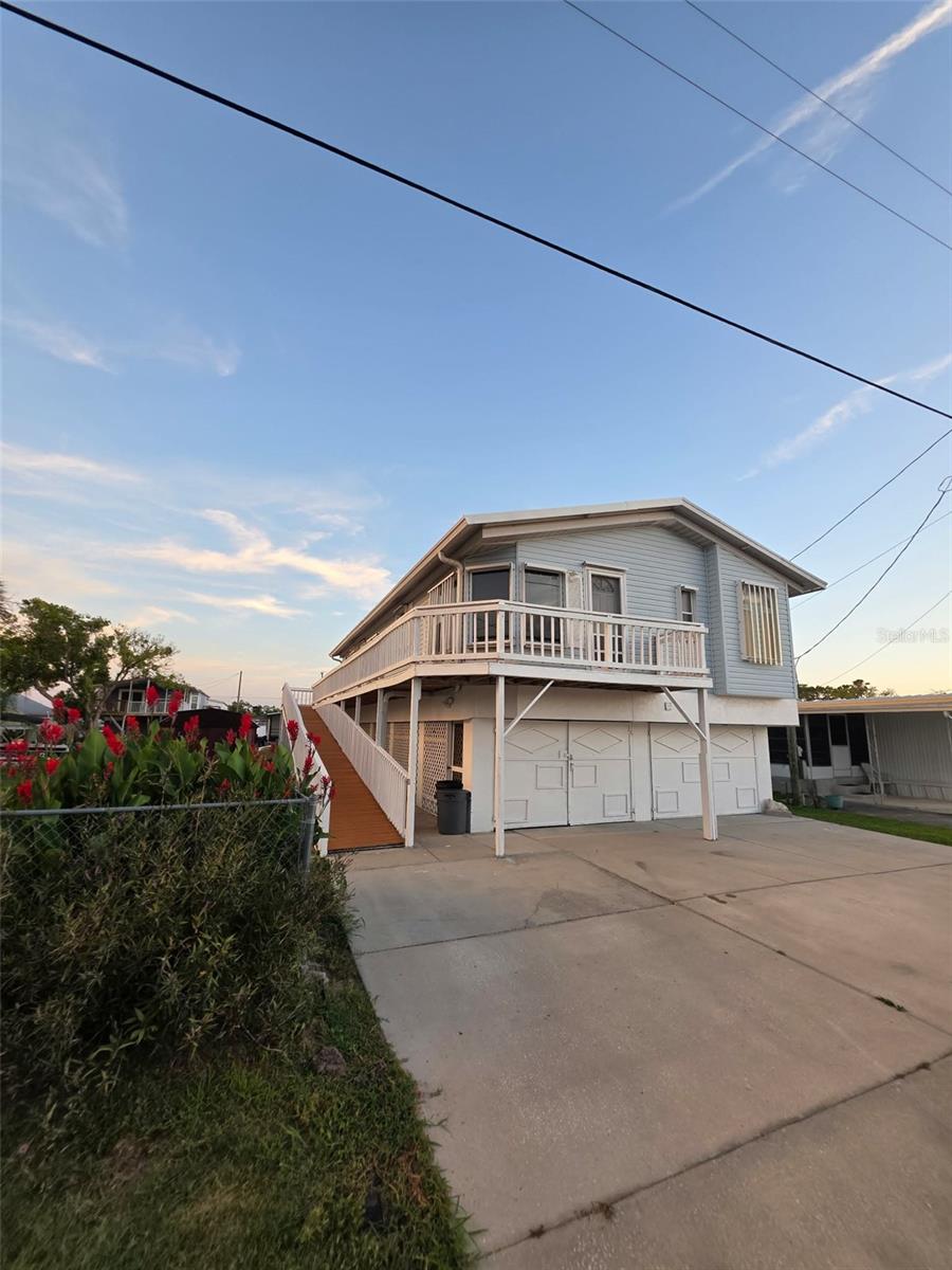 6814 Gull Ln — photo