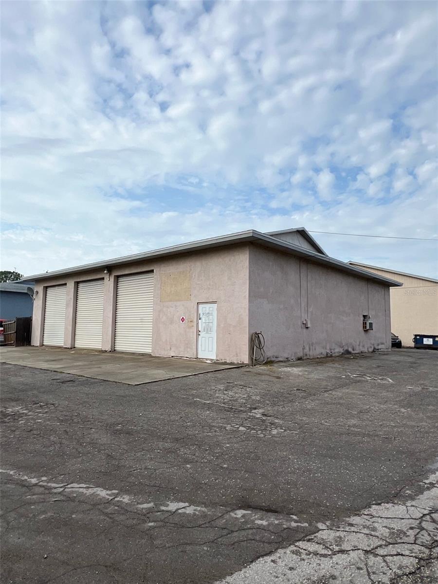 7809 Clark Moody Blvd — photo