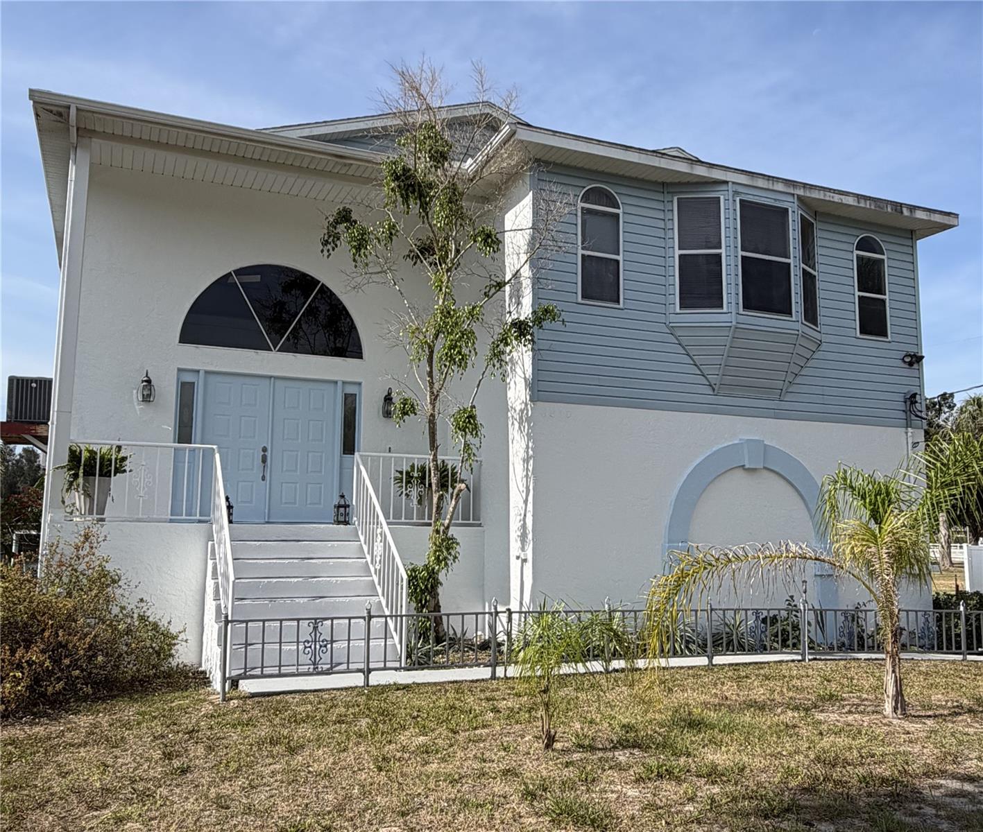 6810 Seaview Blvd — photo