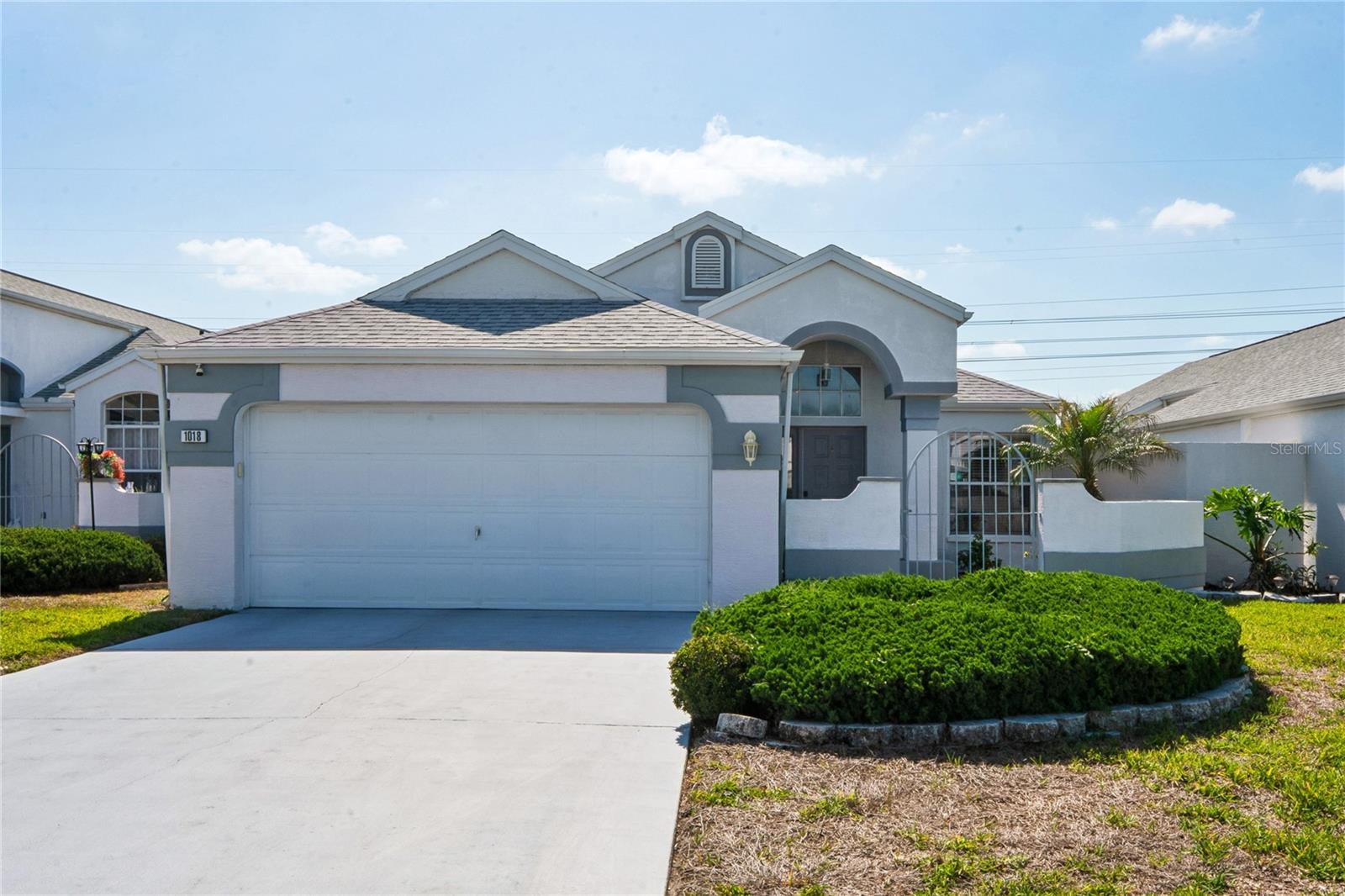 1018 Castille Dr — photo