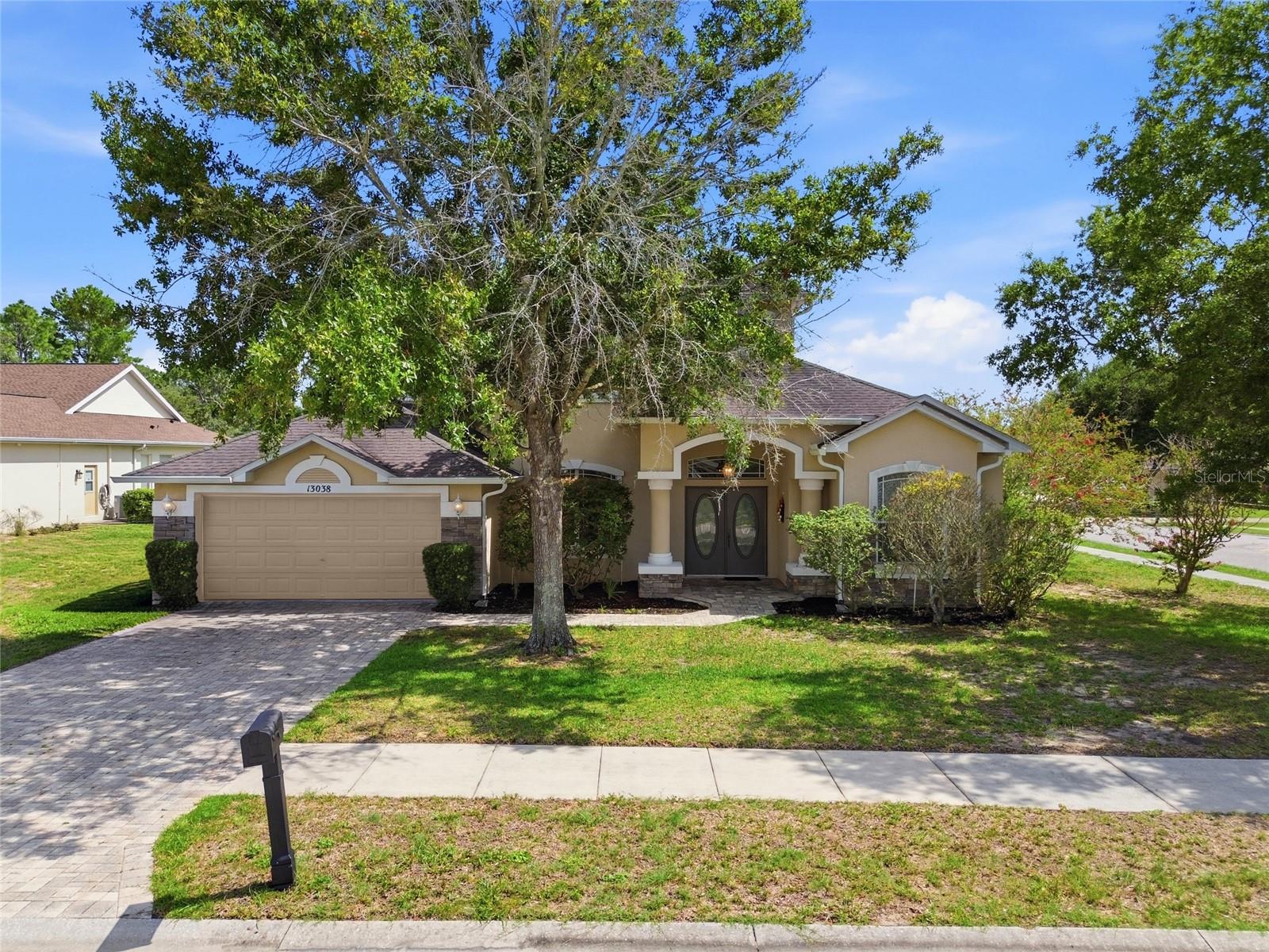 13038 Pastore Ct — photo