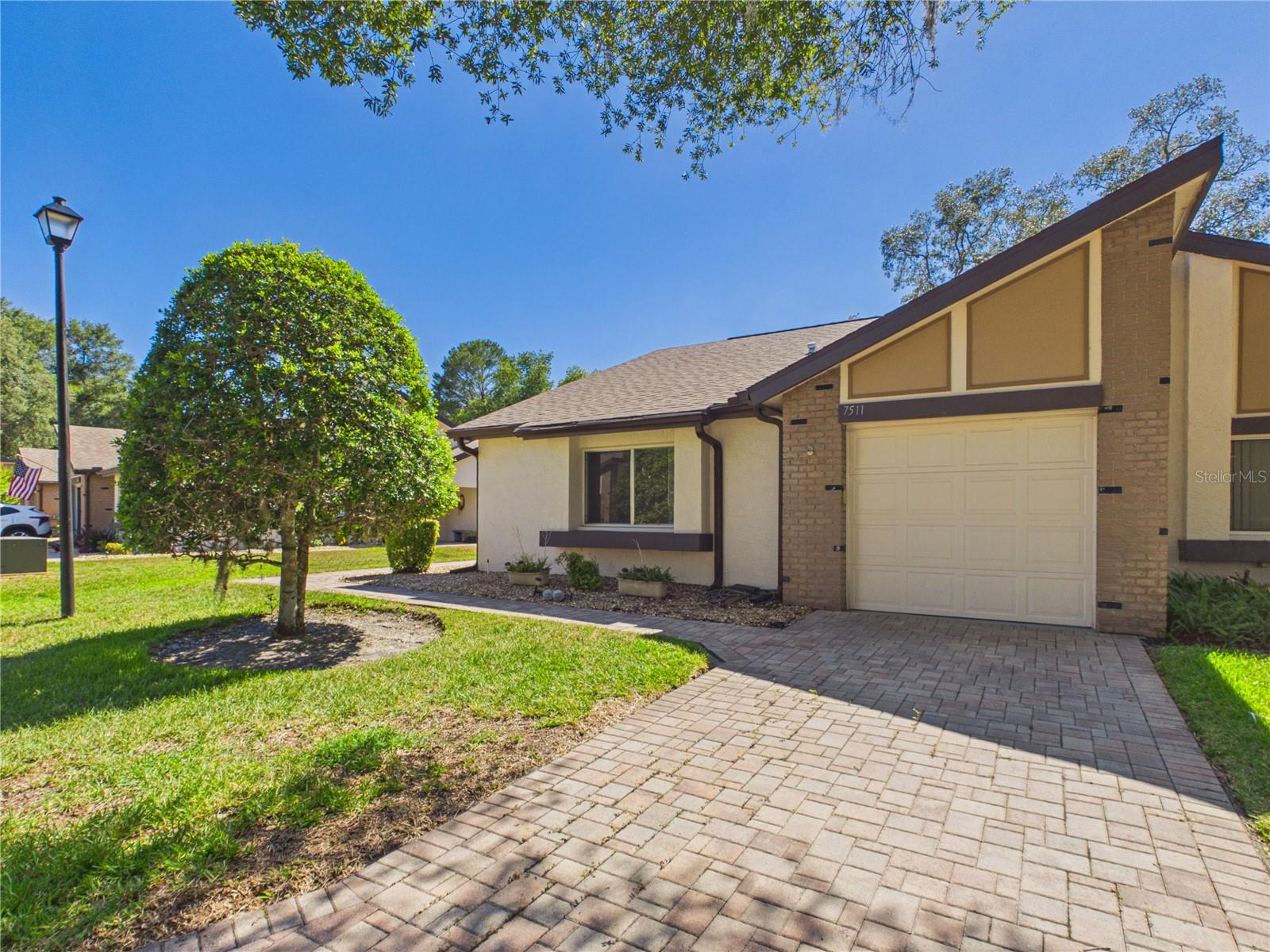 7511 Heather Walk Dr — photo