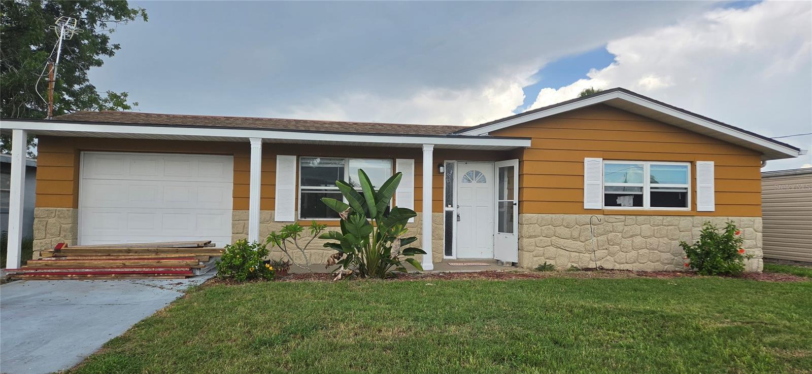 13324 Carol Dr — photo