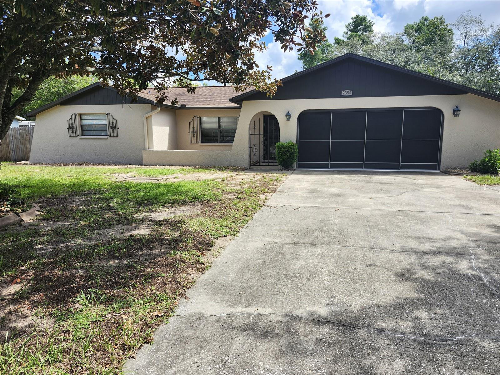 2354 Deltona Blvd — photo