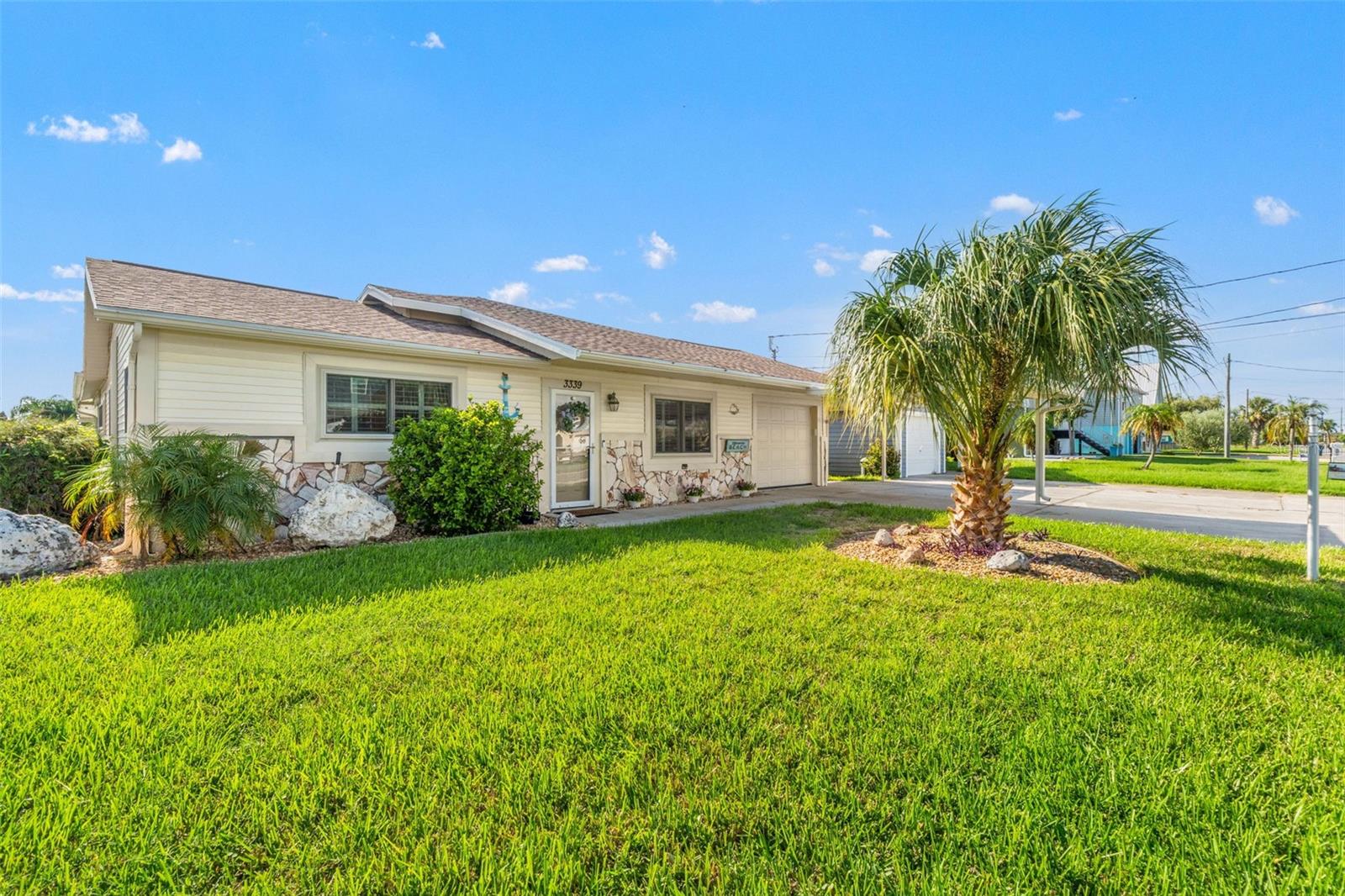 3339 Poinsettia Dr — photo