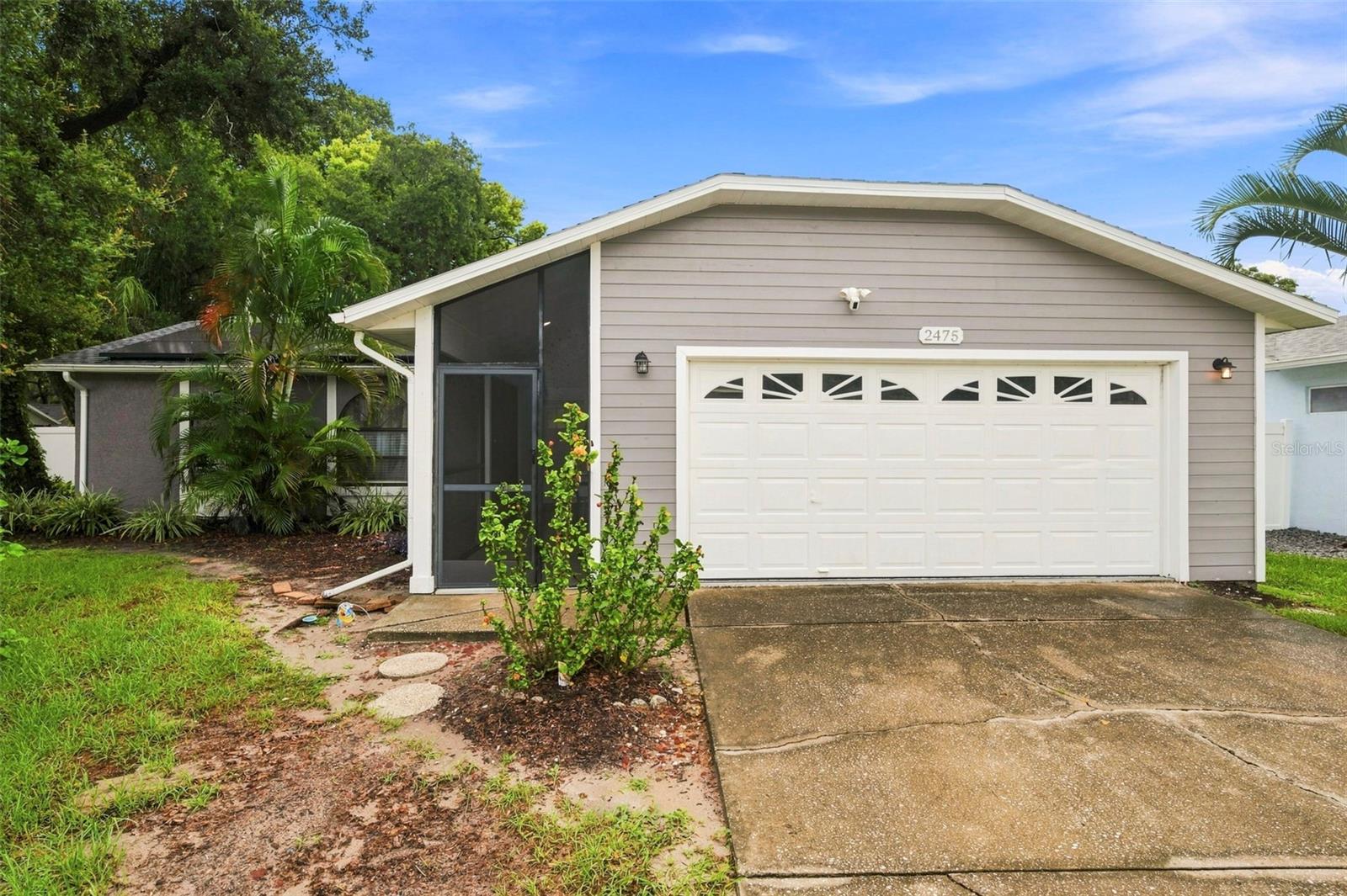 2475 Gulfbreeze Cir — photo