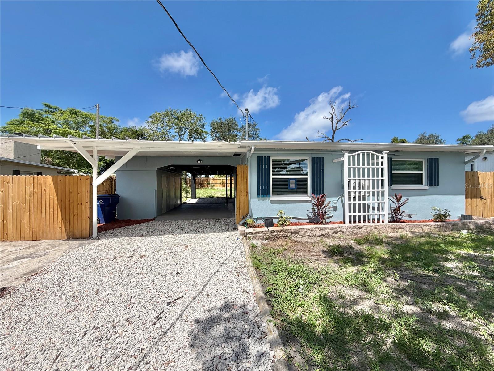 12119 Victory Dr — photo