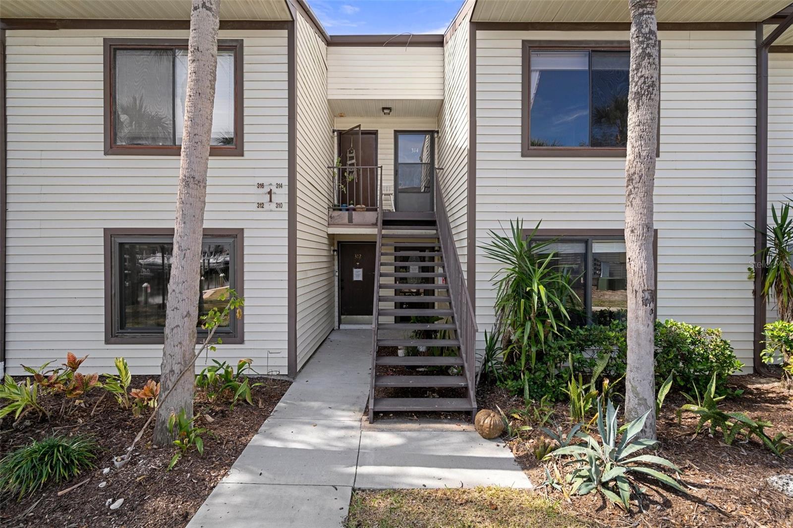 314 Moorings Cove Dr — photo