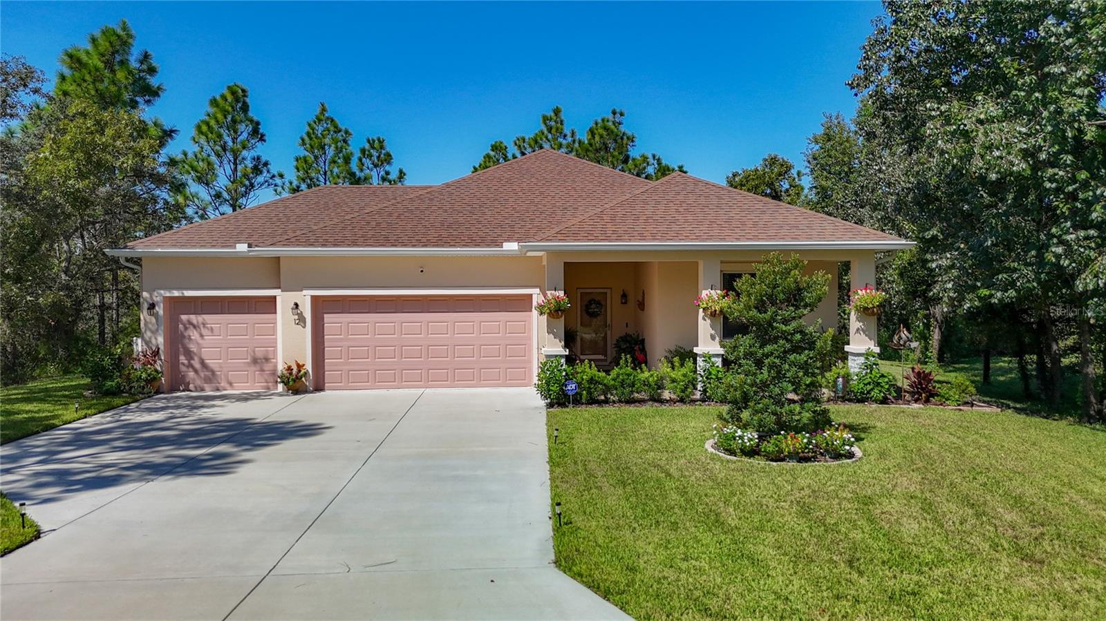 12 Dahlia Ct S — photo