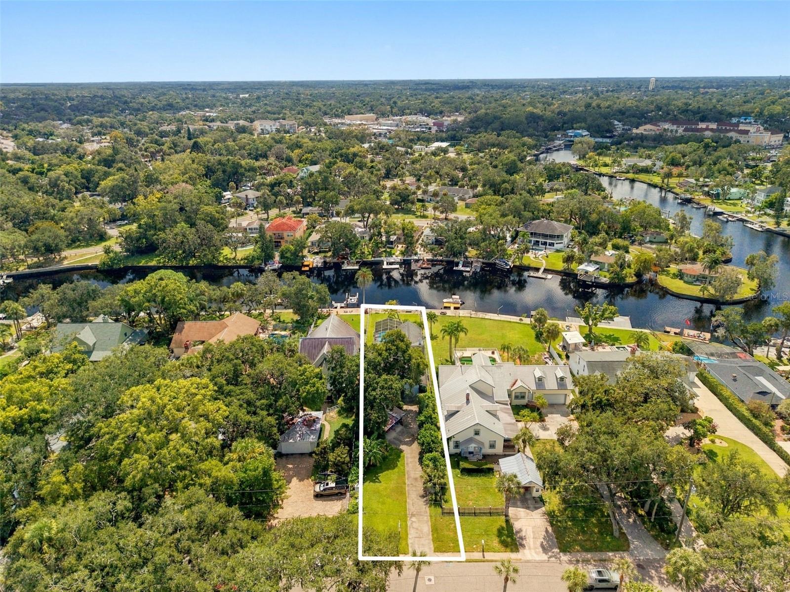 6674 River Rd — photo