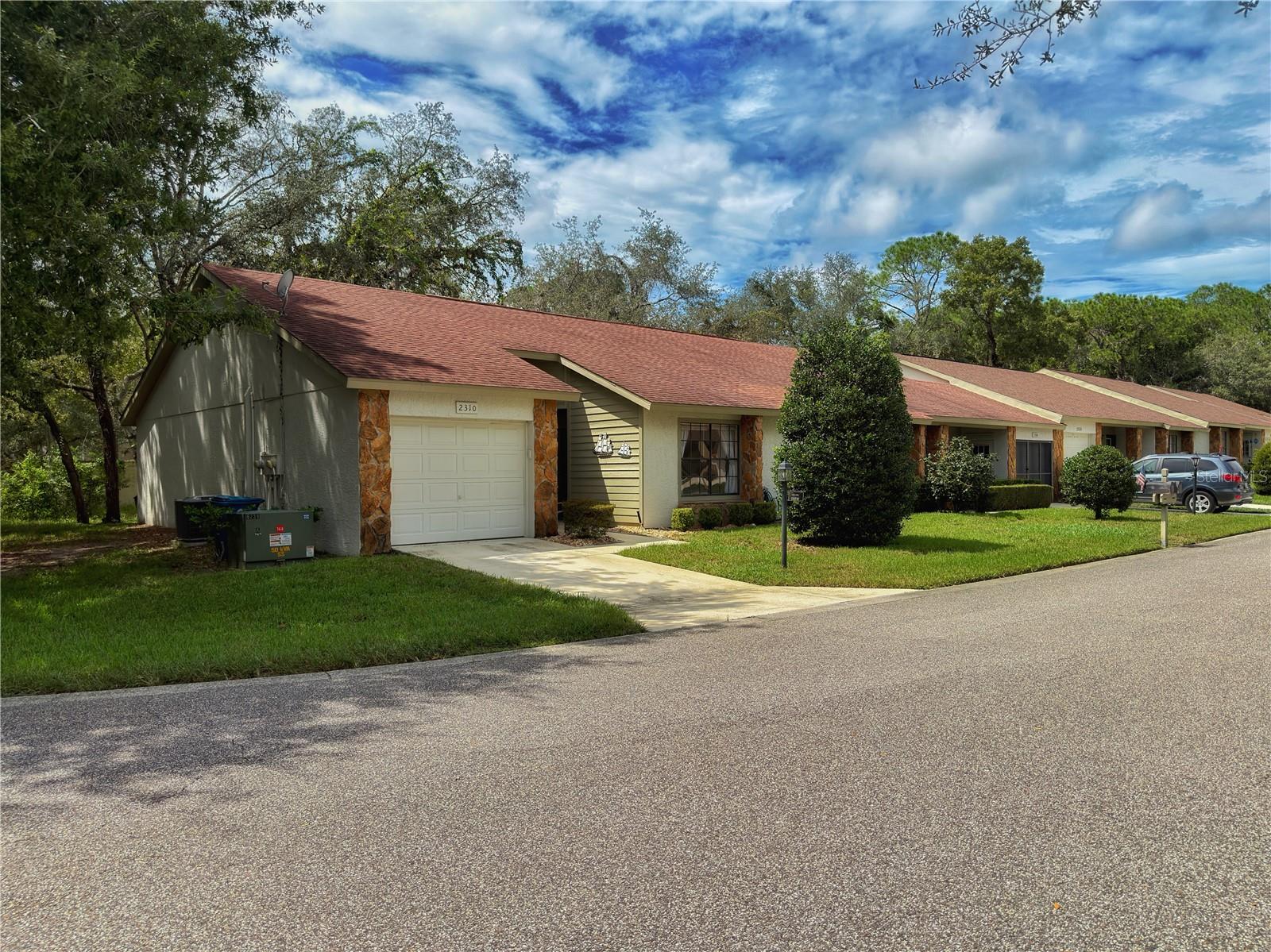 2310 Wyndam Dr — photo