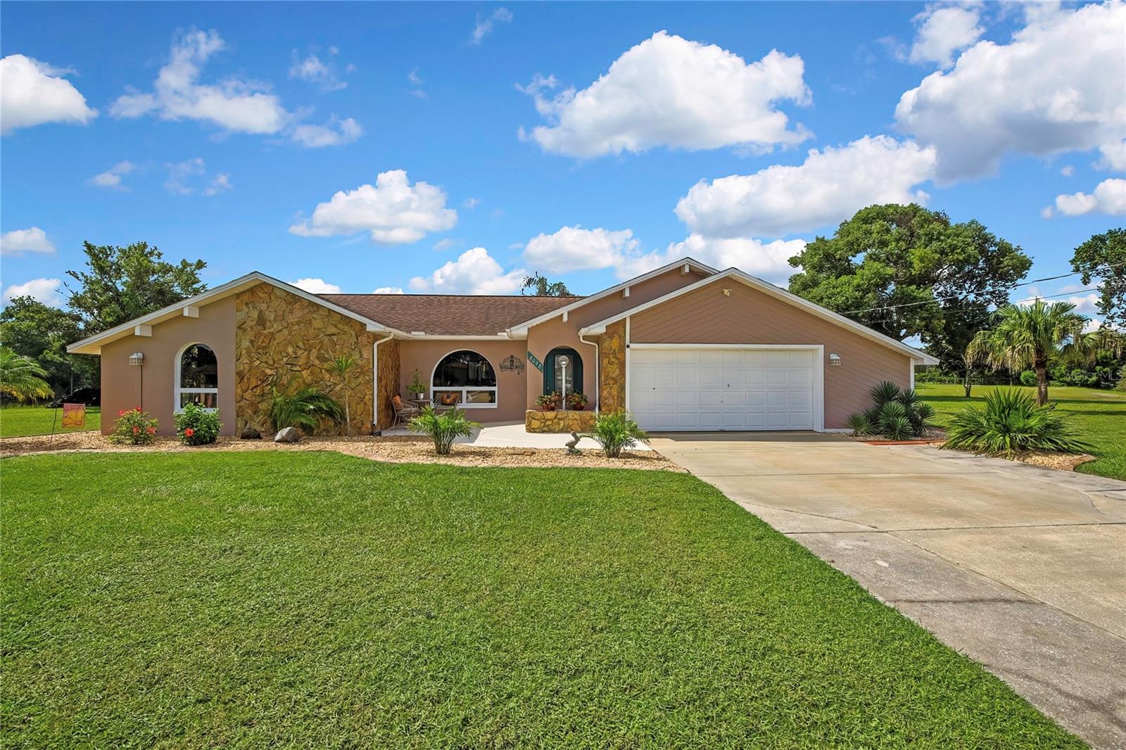8098 Shorecrest Ct — photo