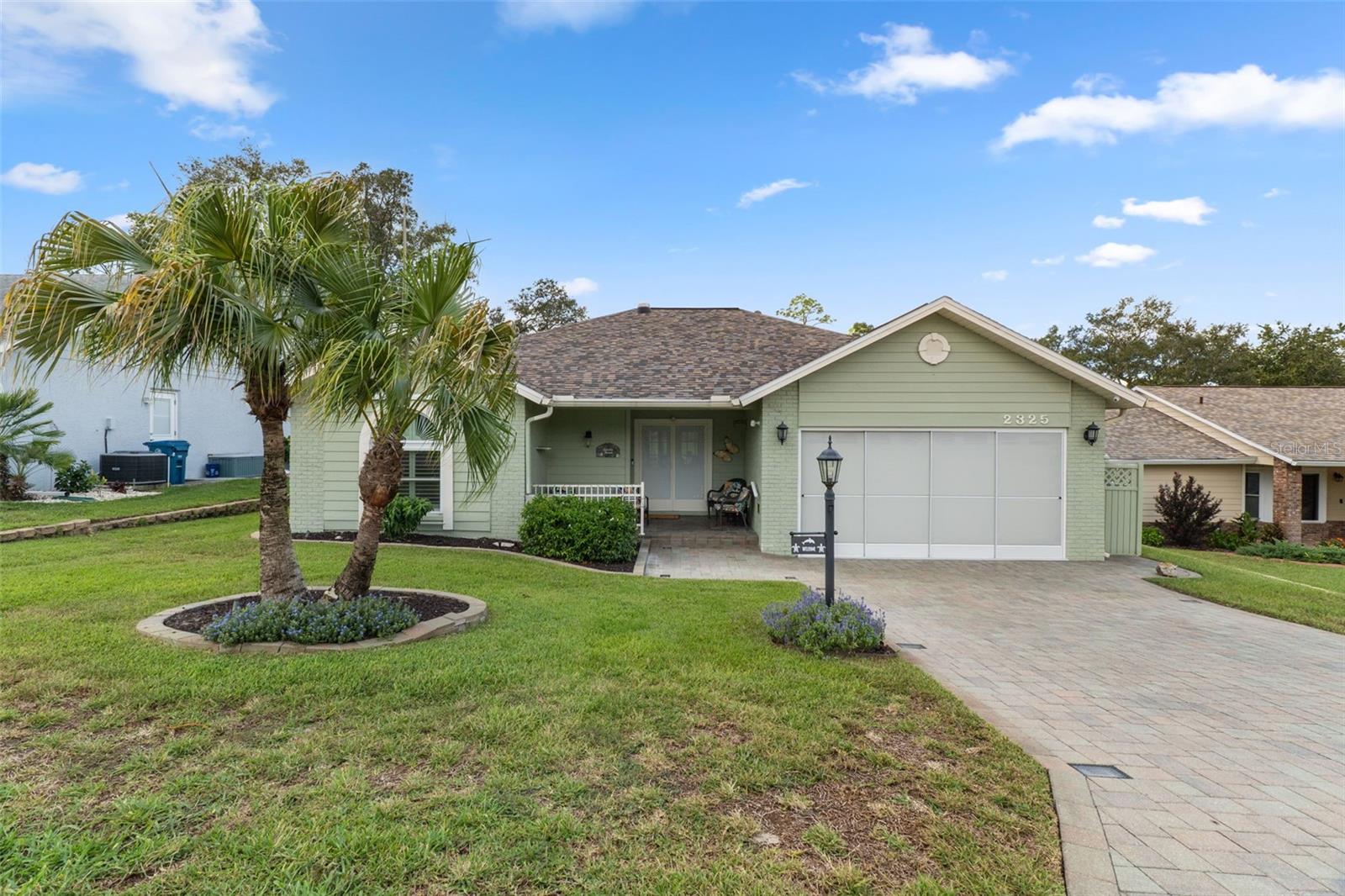 2325 Dorchester Ct — photo