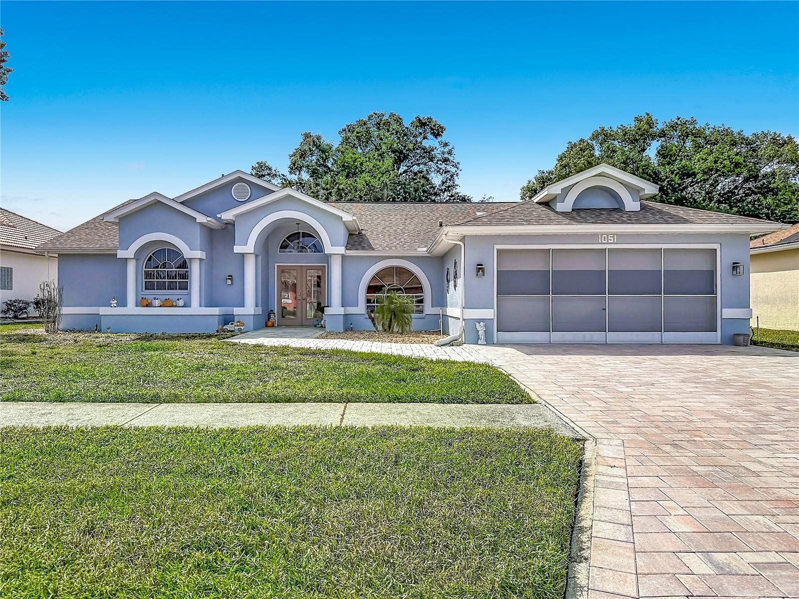 1051 Hook Dr — photo