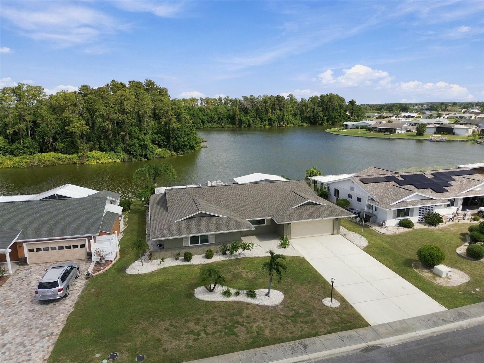 1615 Bunker Hill Dr — photo