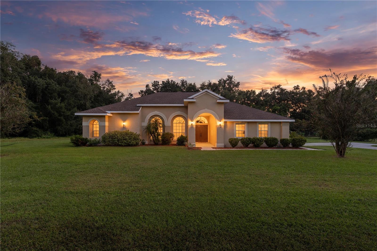 24051 Martin Dr — photo