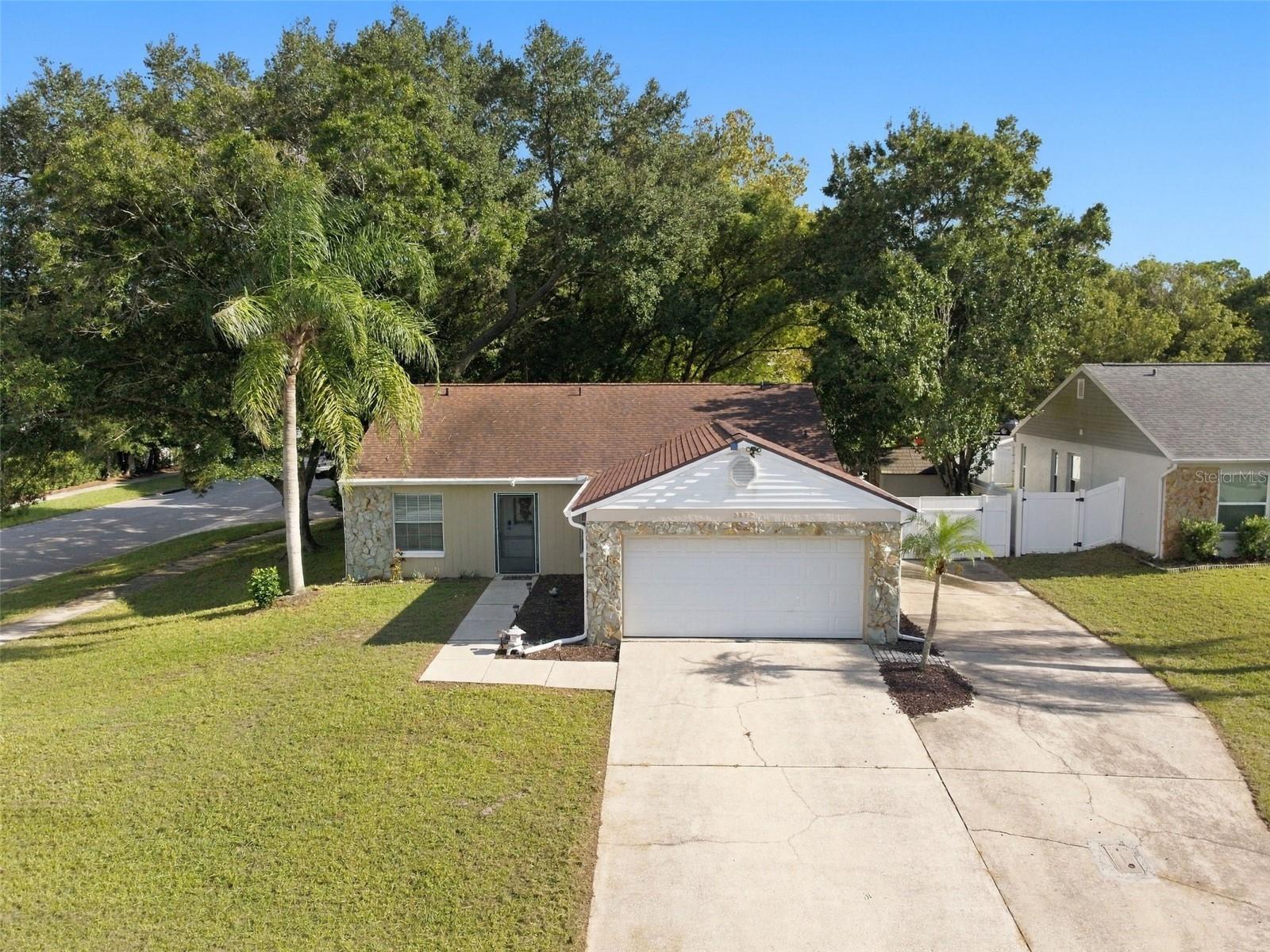 2872 Wesleyan Dr — photo