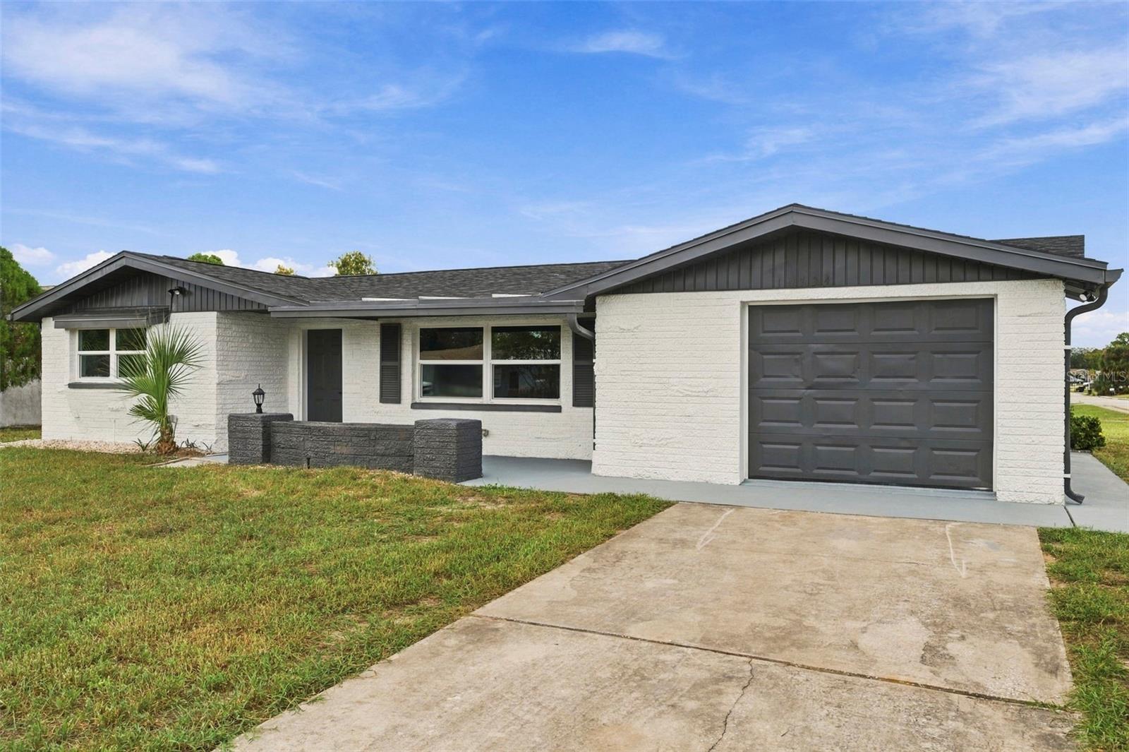 10734 Leeds Road, Port Richey, FL 34668 — photo 2