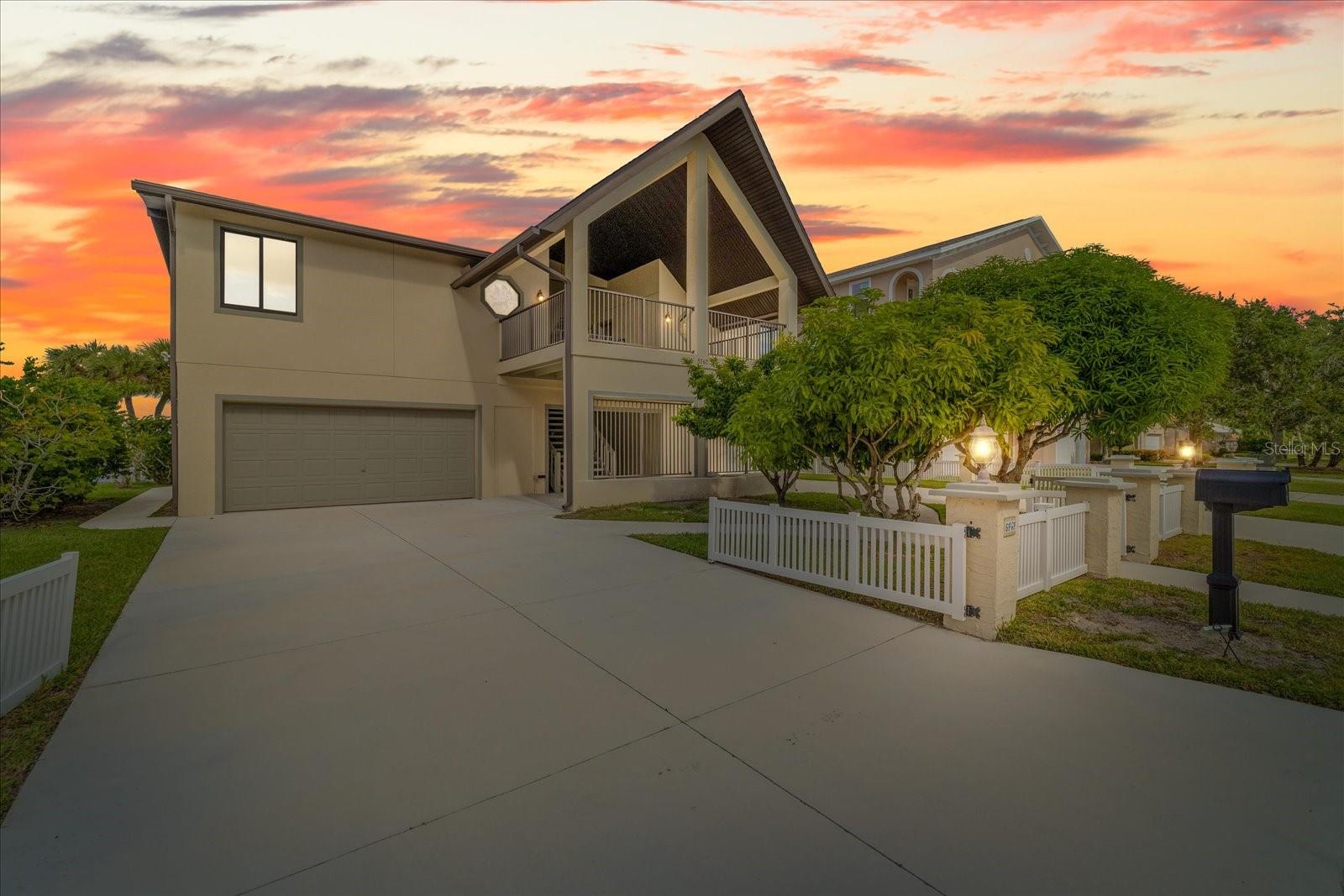 5767 Westshore Dr — photo
