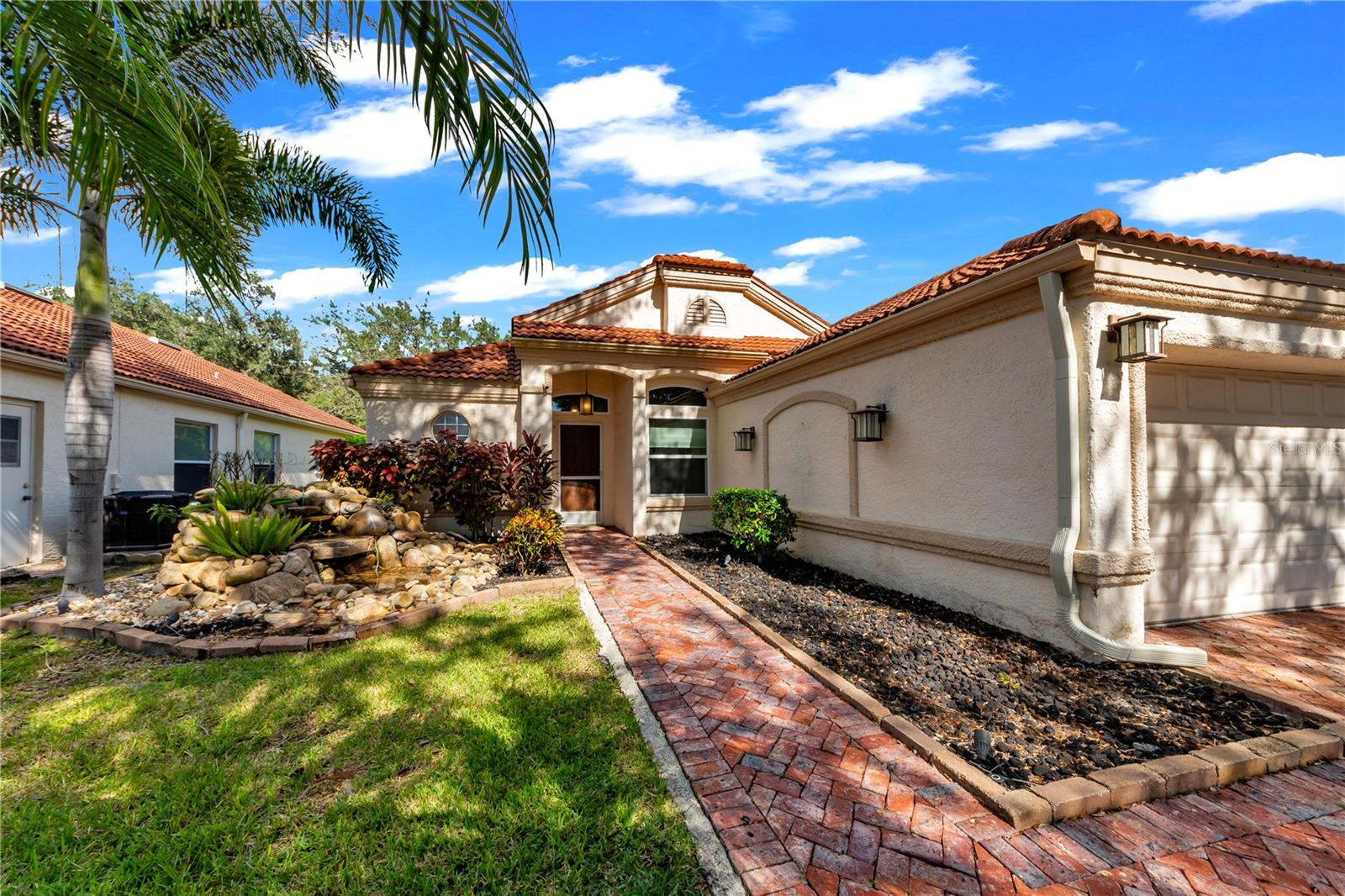 761 Lighthouse Dr — photo